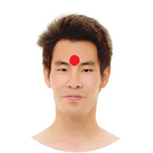 Yintag liegt direkt am dritten Auge.